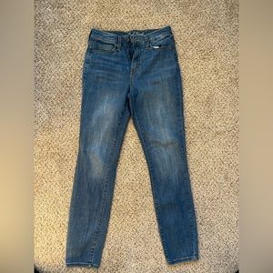 UNIVERSAL THREAD JEANS